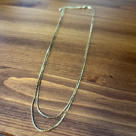 Beautiful Gold Tone Dual Chain Necklace - Picture 3 of 5